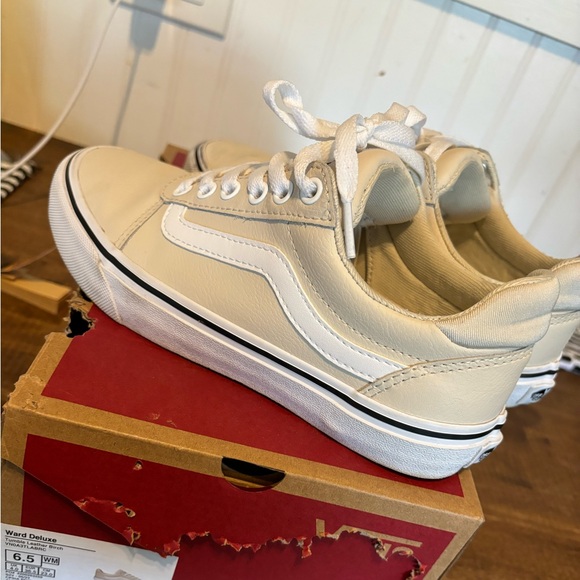 Women’s Van Ward 6.5 - Picture 2 of 5